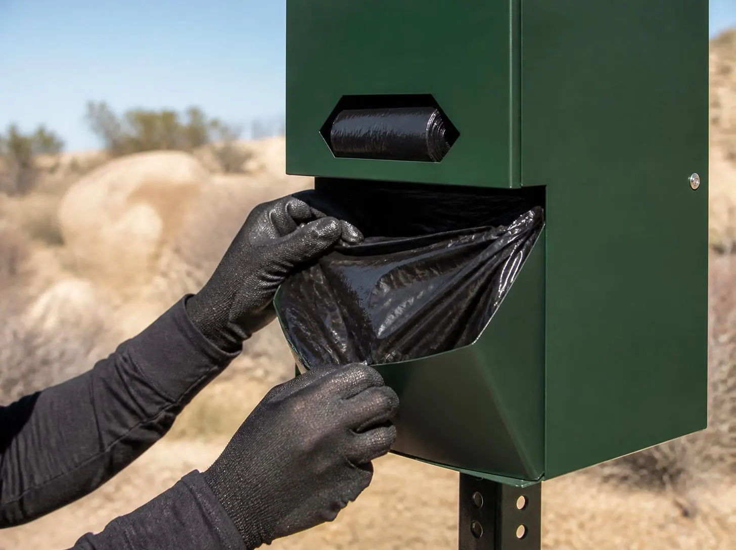 Replacing a liner in a pet waste station
